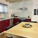 Seayou!***charming 1-bedroom Unit In The Old Center Of Lejlighed